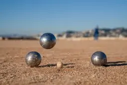 Pétanque , jeux de boule traditionnel français