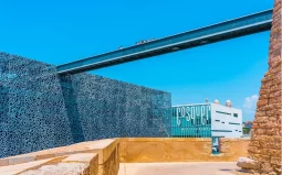 法国马赛 mucem 和 cosquer 博物馆人行桥景观